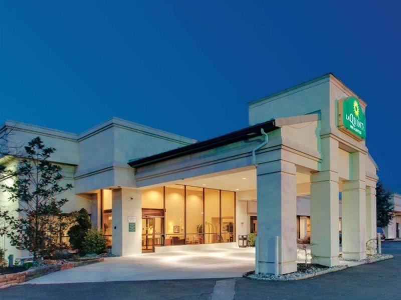 Ramada Inn By Wyndham Fairfield Nj Luaran gambar