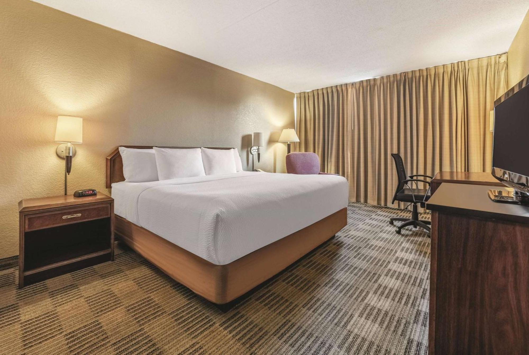 Ramada Inn By Wyndham Fairfield Nj Luaran gambar