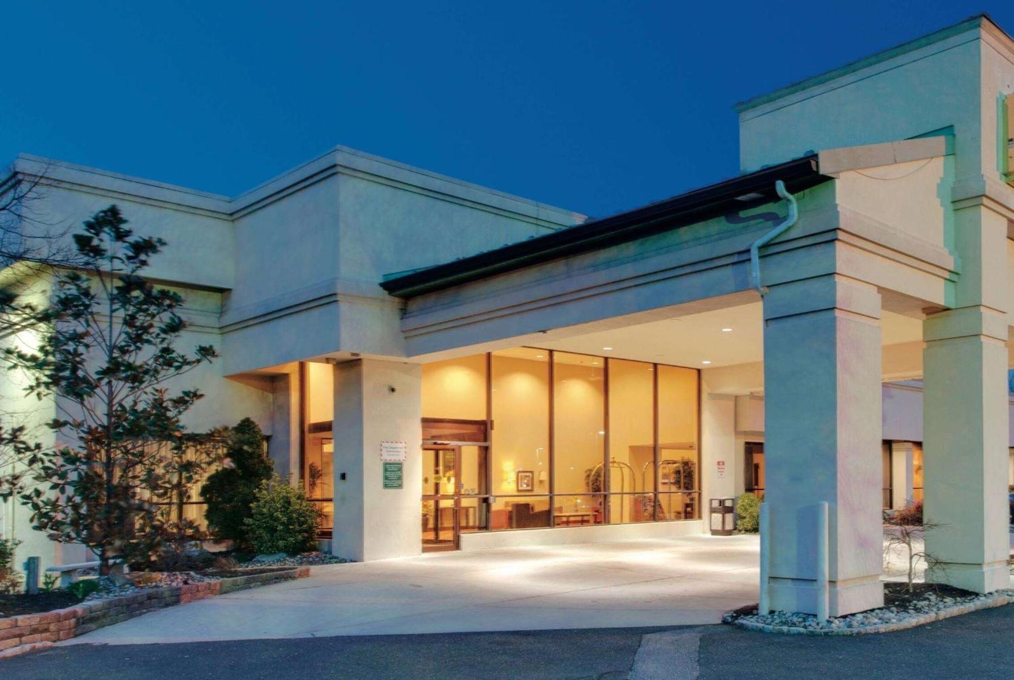Ramada Inn By Wyndham Fairfield Nj Luaran gambar
