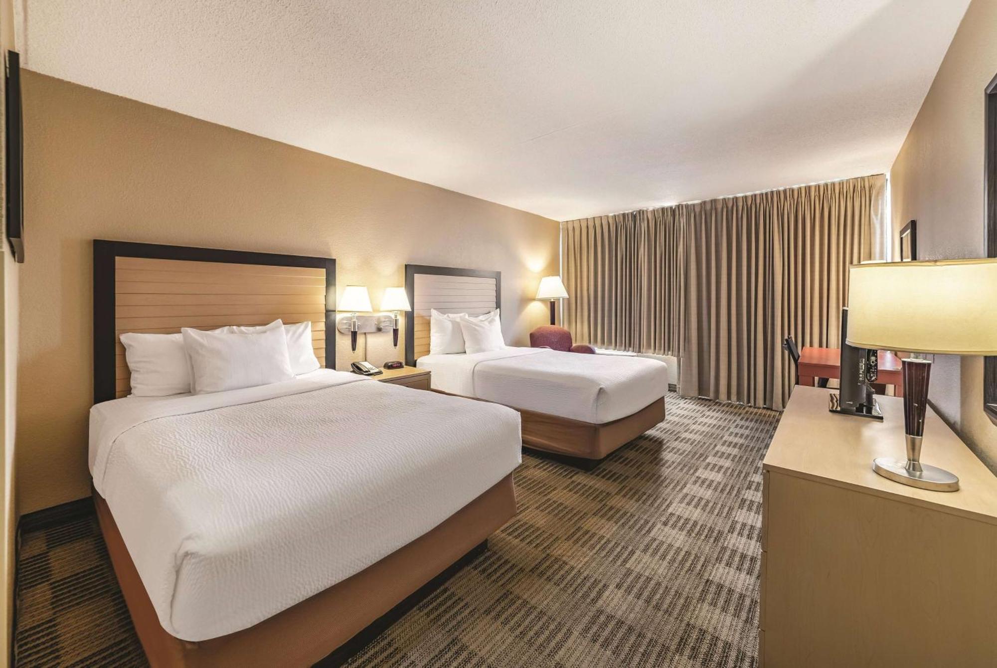 Ramada Inn By Wyndham Fairfield Nj Luaran gambar